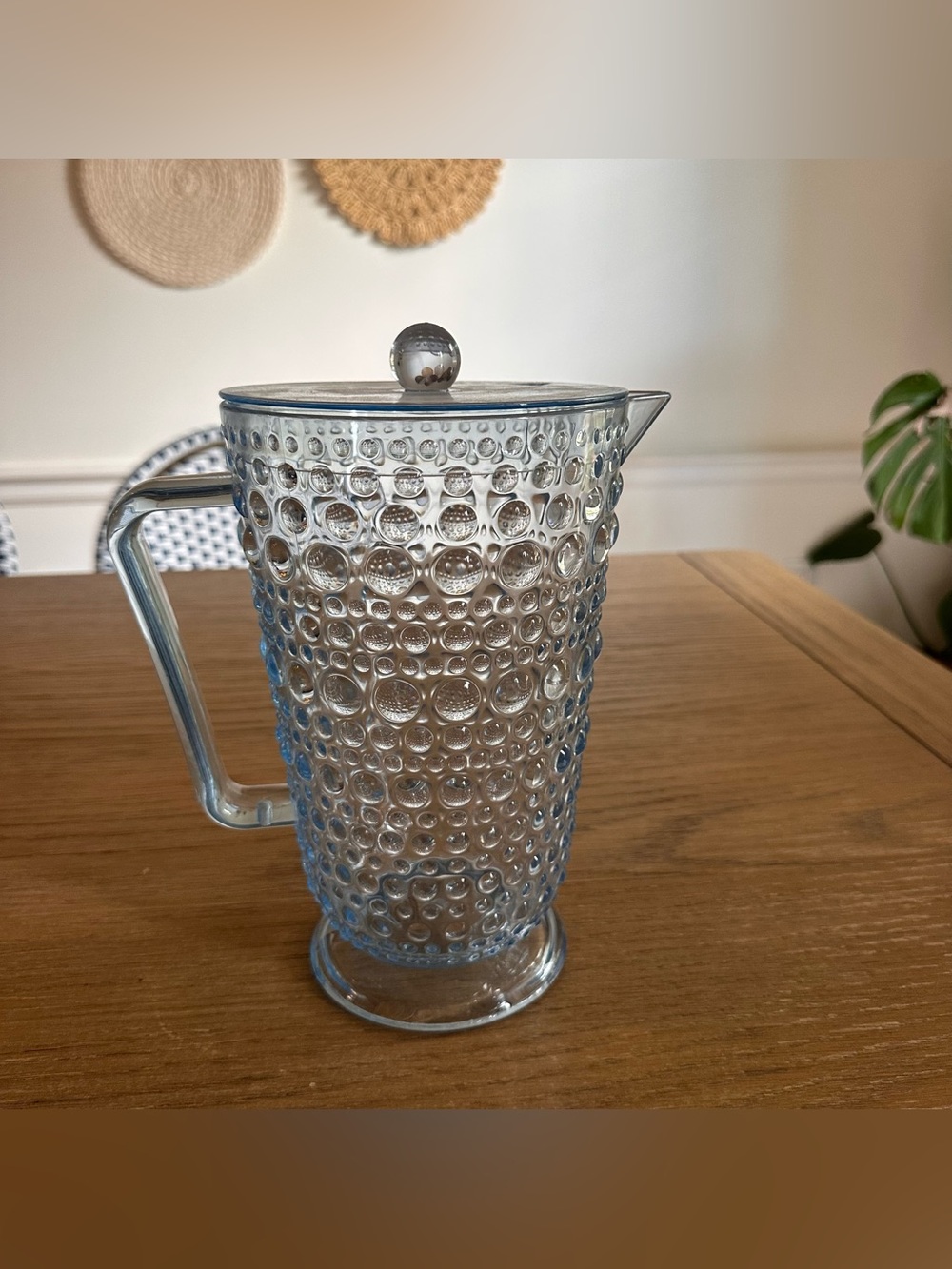 Clear Acrylic Hobnail Bubble Pitcher with Lid Plastic Drinkware Patio